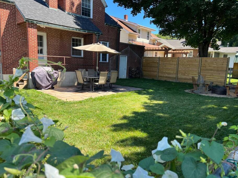 Spacious Home In Downtown White Sulphur Springs Exterior photo