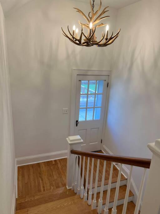 Spacious Home In Downtown White Sulphur Springs Exterior photo